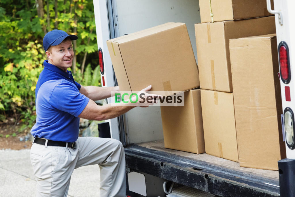 Los beneficios de contratar una empresa de vaciado de pisos y casas en Catral para retirar tus objetos